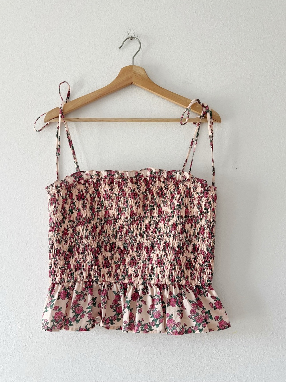AUREUM | Smocked Ditsy Floral Strappy Crop Top | XL